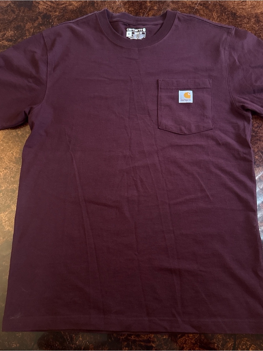 Carhartt Men's Short-Sleeve Pocket Tee in Burgundy